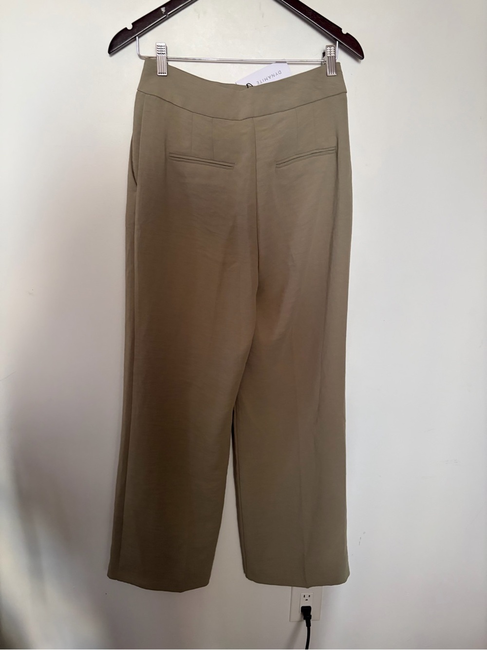 NWT Dynamite Yasmin Airflow Straight Leg Pants - Size 4 - Picture 9 of 9